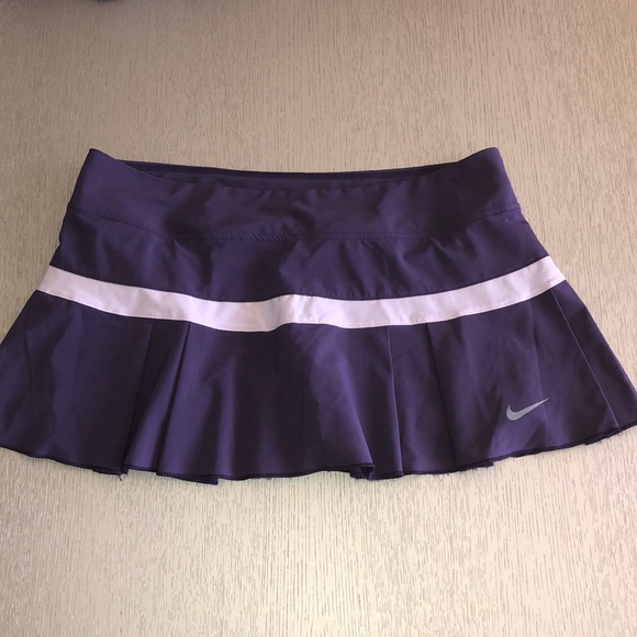 New Nike Tennis 🎾 skirt size L